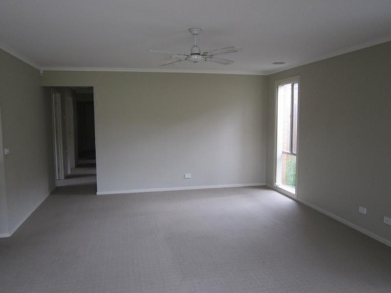 262 The Lakes Bvd, South Morang VIC 3752