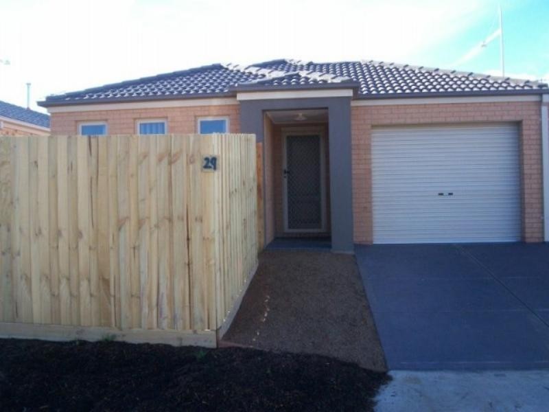 262 The Lakes Bvd, South Morang VIC 3752