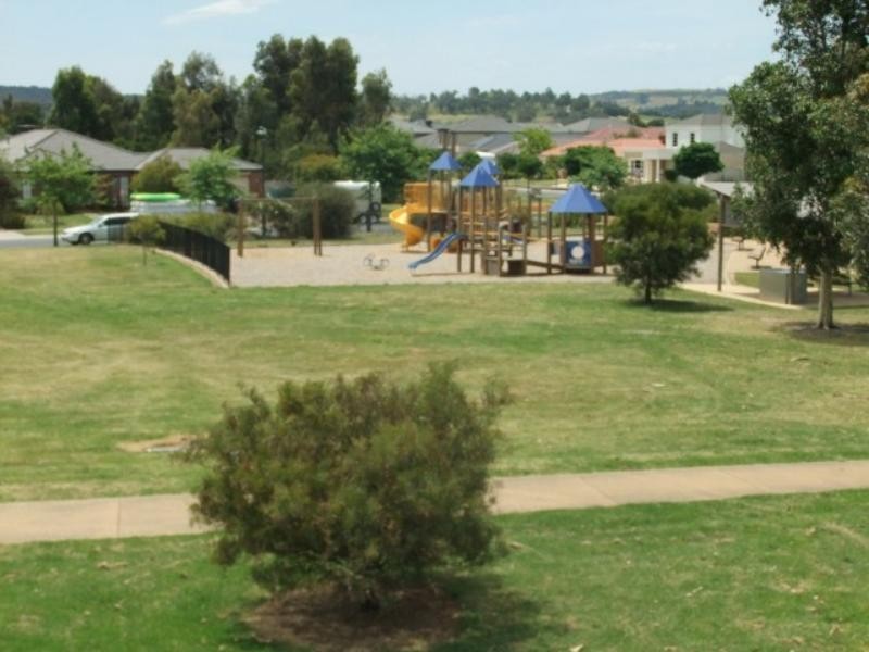 1/11 Howqua Pl, Pakenham VIC 3810