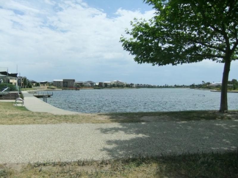 1/11 Howqua Pl, Pakenham VIC 3810