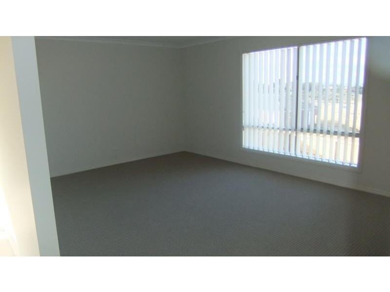 185 Phillip  Dr, Sunbury VIC 3429