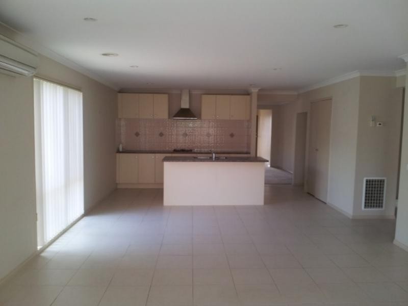 54 Papillon  Pde, Tarneit VIC 3029