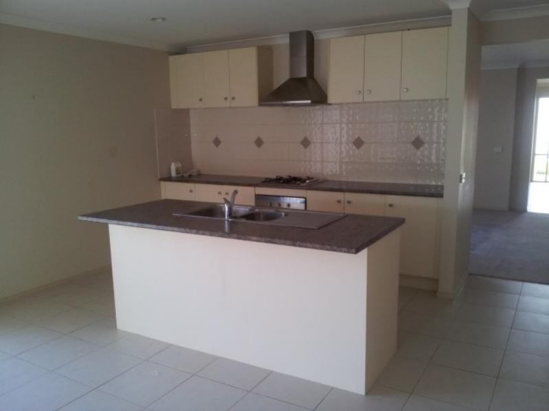 54 Papillon  Pde, Tarneit VIC 3029