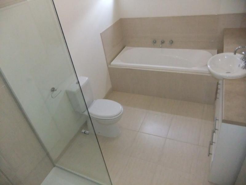 1/11 Howqua Pl, Pakenham VIC 3810