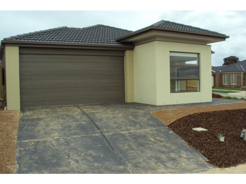 2 Sunningdale  Dr, Doreen VIC 3754