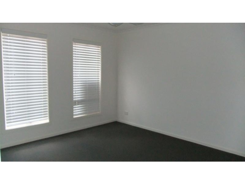 11 Foothills St, Doreen VIC 3754