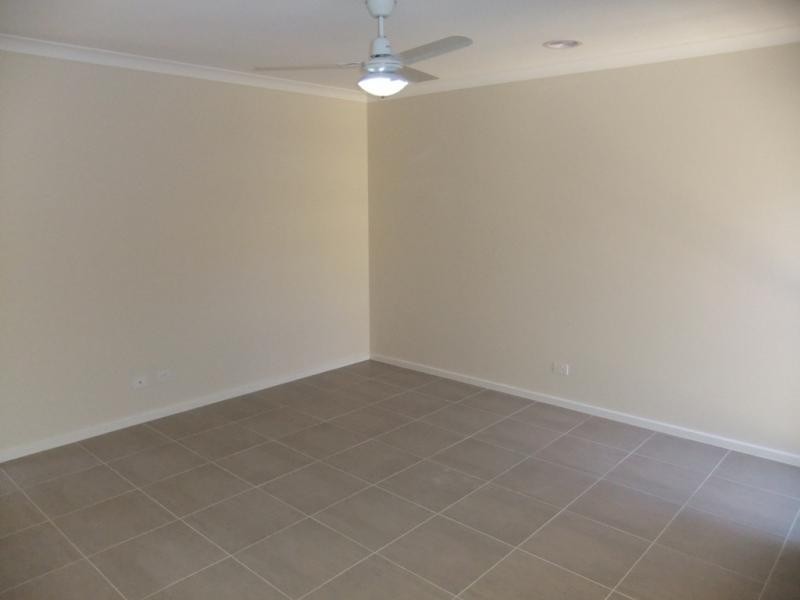 11 Rollinghill  Way, Doreen VIC 3754