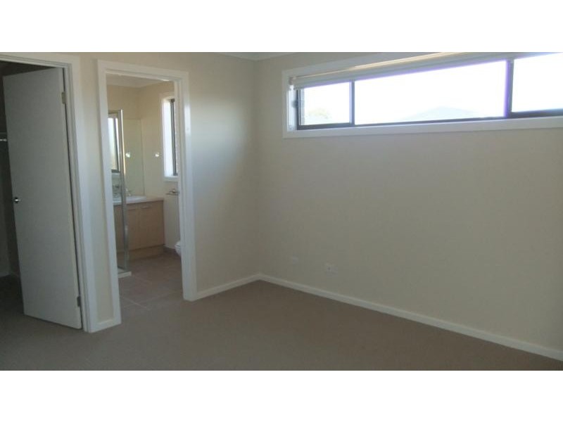 2 Sunningdale  Dr, Doreen VIC 3754