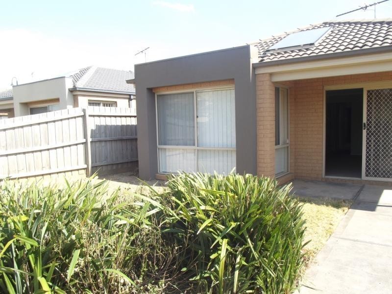 262 The Lakes  Bvd, South Morang VIC 3752