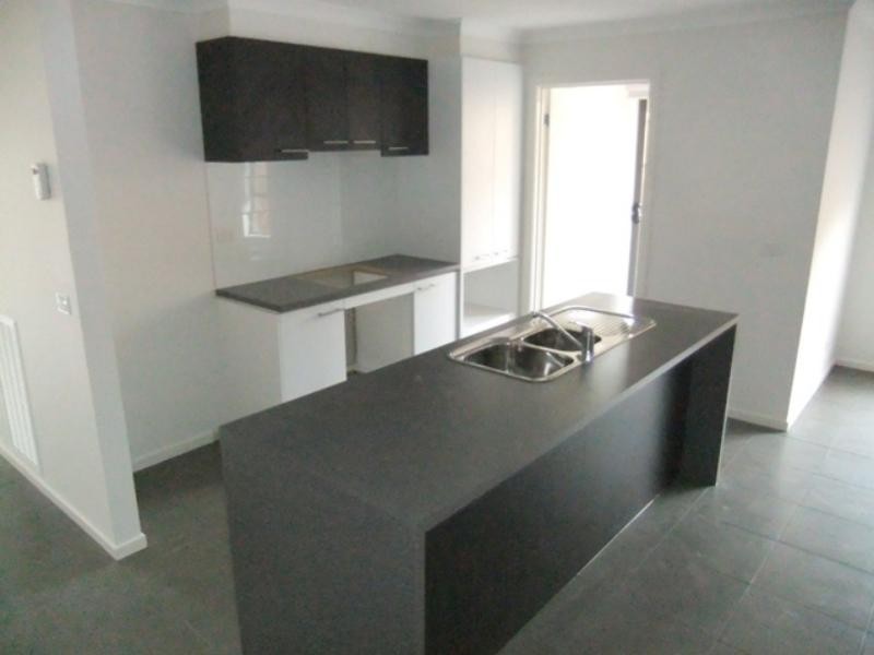 6 Oswin Ct, Sunbury VIC 3429