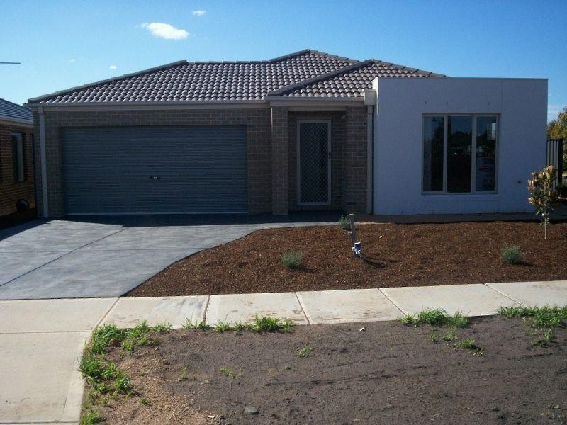 2 Flower Gum Cres, Tarneit VIC 3029