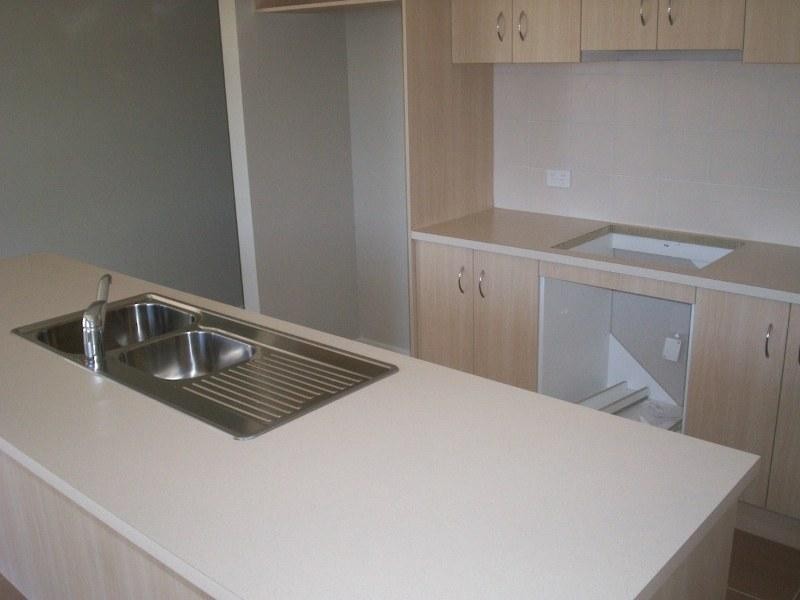 2 Flower Gum Cres, Tarneit VIC 3029
