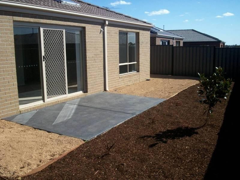 2 Flower Gum Cres, Tarneit VIC 3029