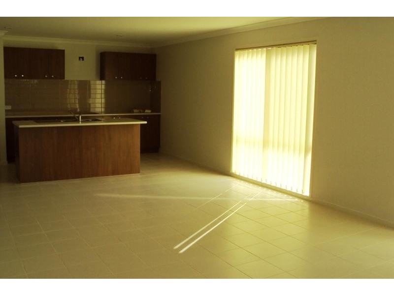26 Villiers  Dr, Point Cook VIC 3030