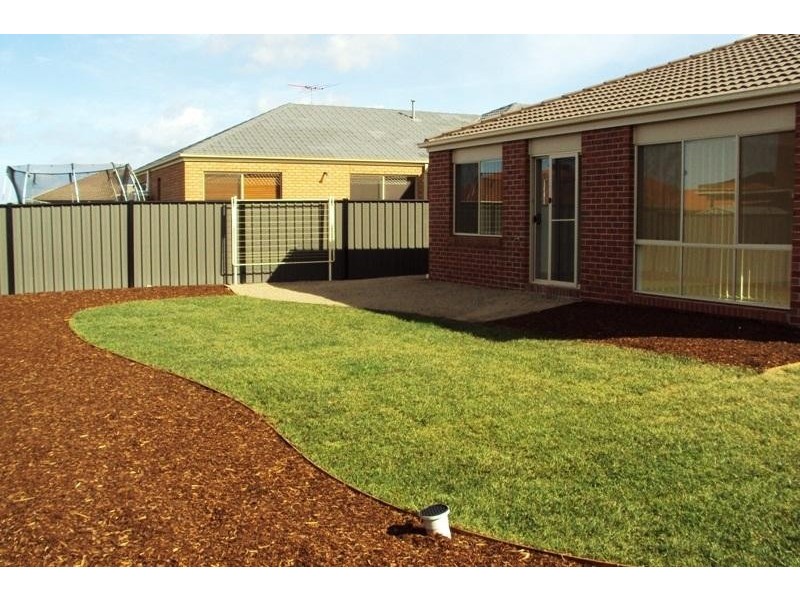 26 Villiers  Dr, Point Cook VIC 3030