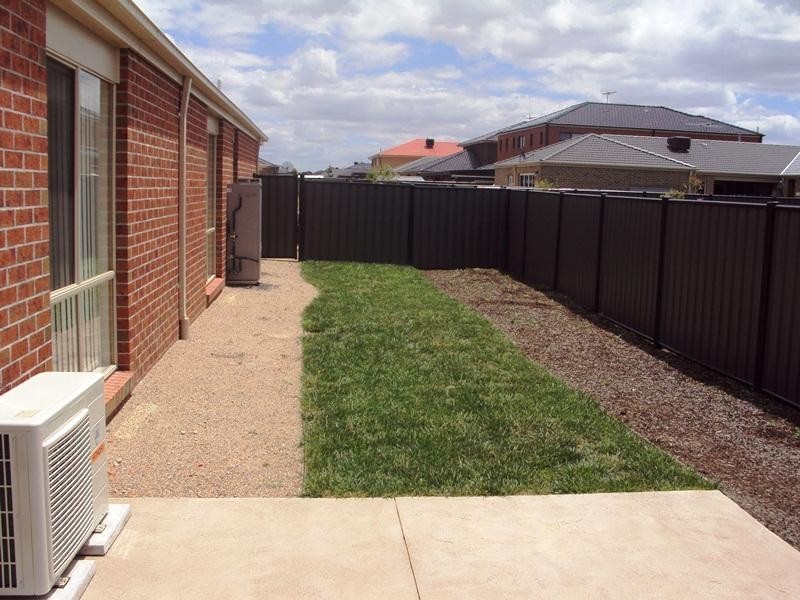 26 Villiers  Dr, Point Cook VIC 3030