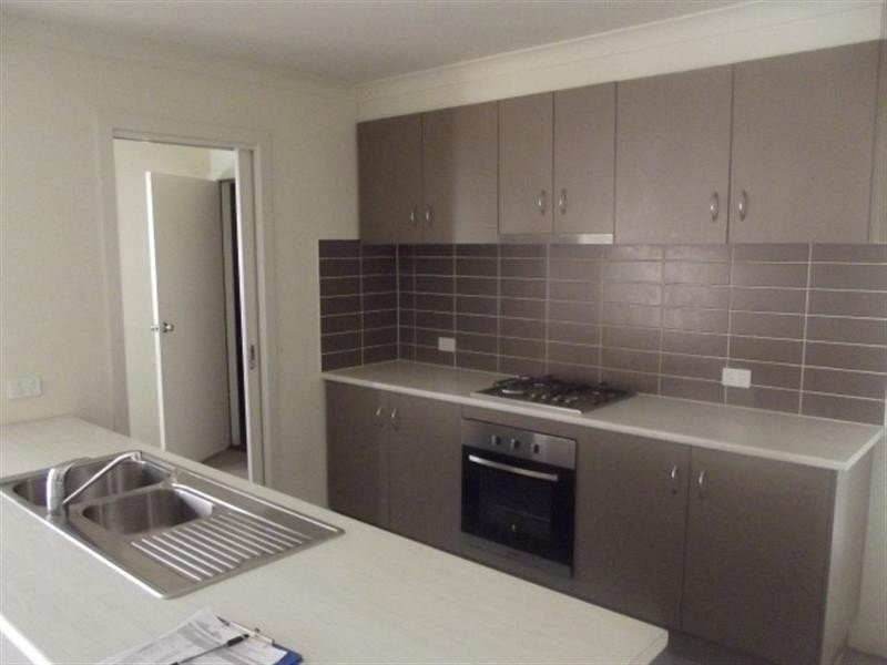 5 Emma  Ct, Sunbury VIC 3429