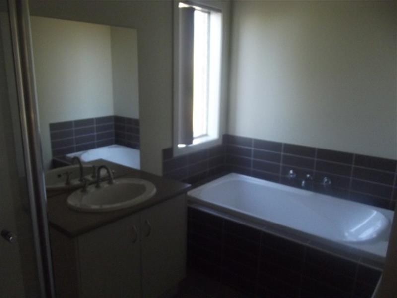 5 Emma  Ct, Sunbury VIC 3429