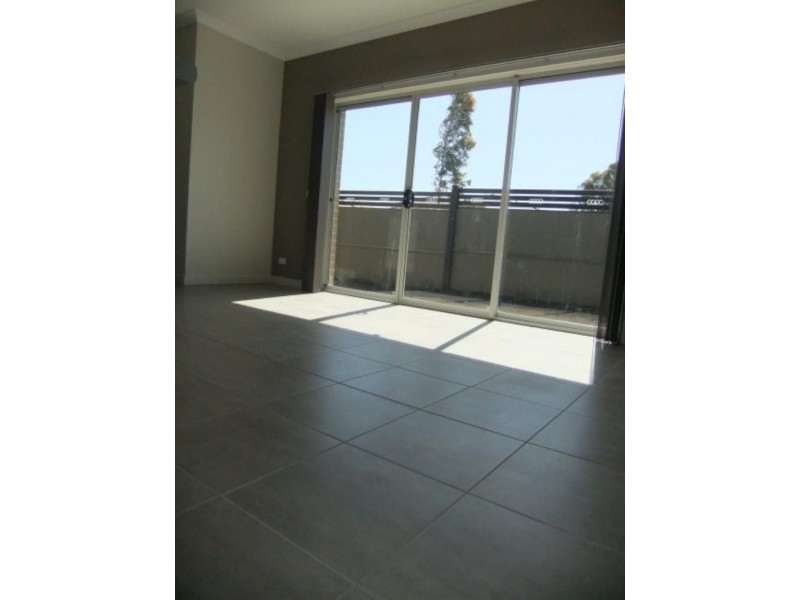 1/1-9 Kirkstead Gr, Craigieburn VIC 3064