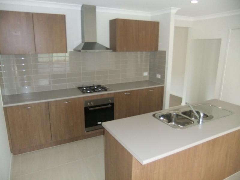 43 Manuka Gr, Wyndham Vale VIC 3024