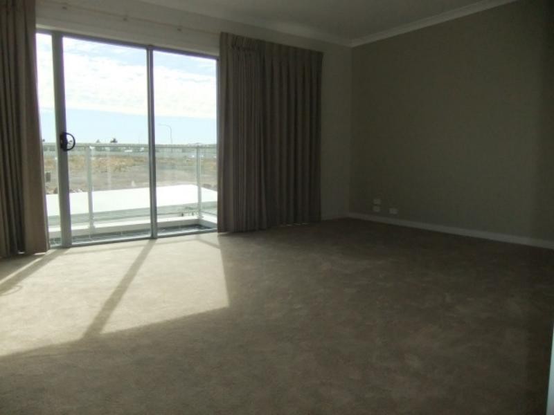 17/69-77 Lancefield Dr, Caroline Springs VIC 3023