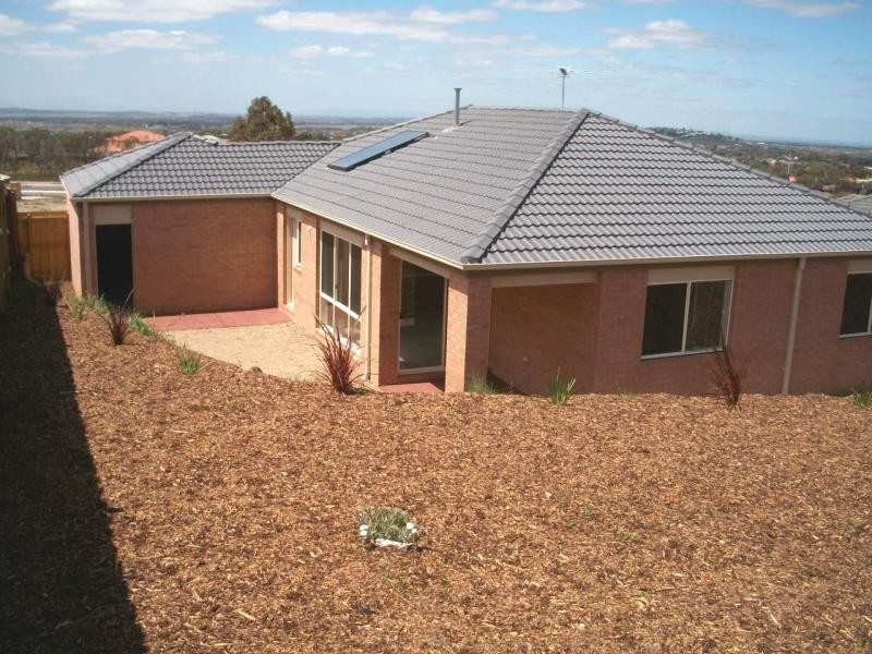 5 Emma Ct, Sunbury VIC 3429