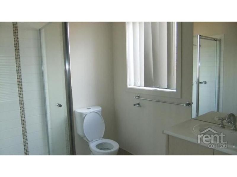 4 Harrie Pl, Doreen VIC 3754