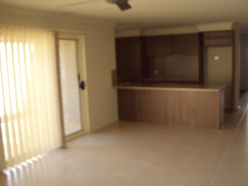 18 Sugar Gum Dr, Doreen VIC 3754