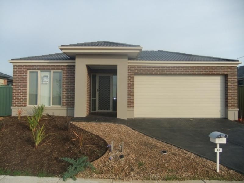 43 Manuka Gr, Wyndham Vale VIC 3024