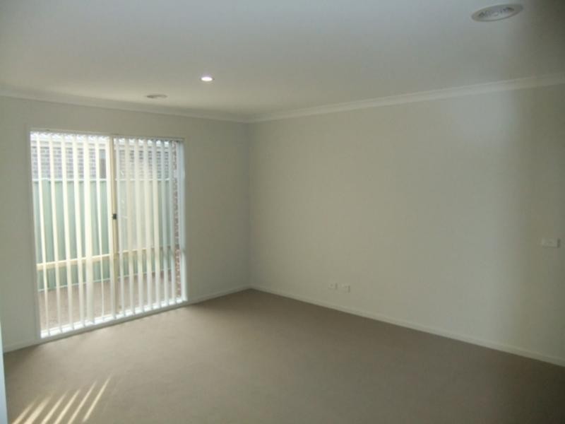 43 Manuka Gr, Wyndham Vale VIC 3024