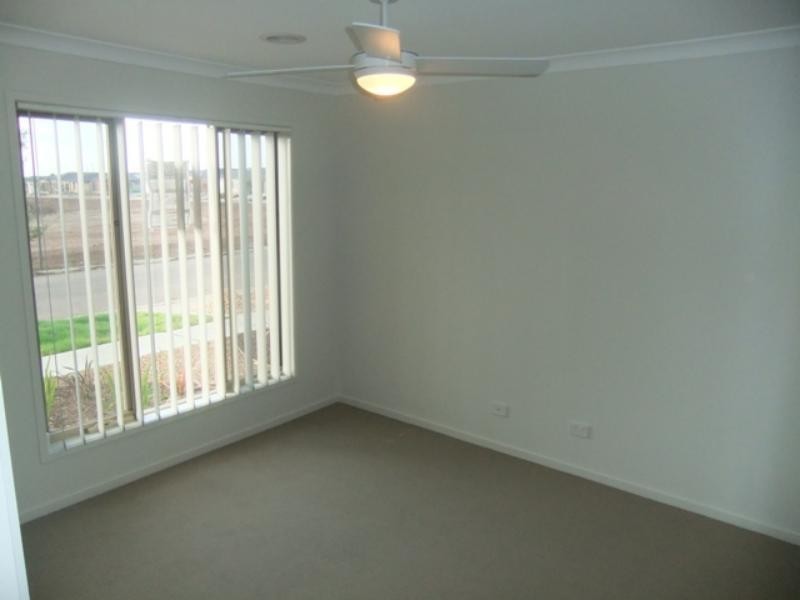 43 Manuka Gr, Wyndham Vale VIC 3024