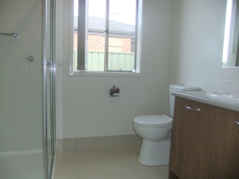 43 Manuka Gr, Wyndham Vale VIC 3024