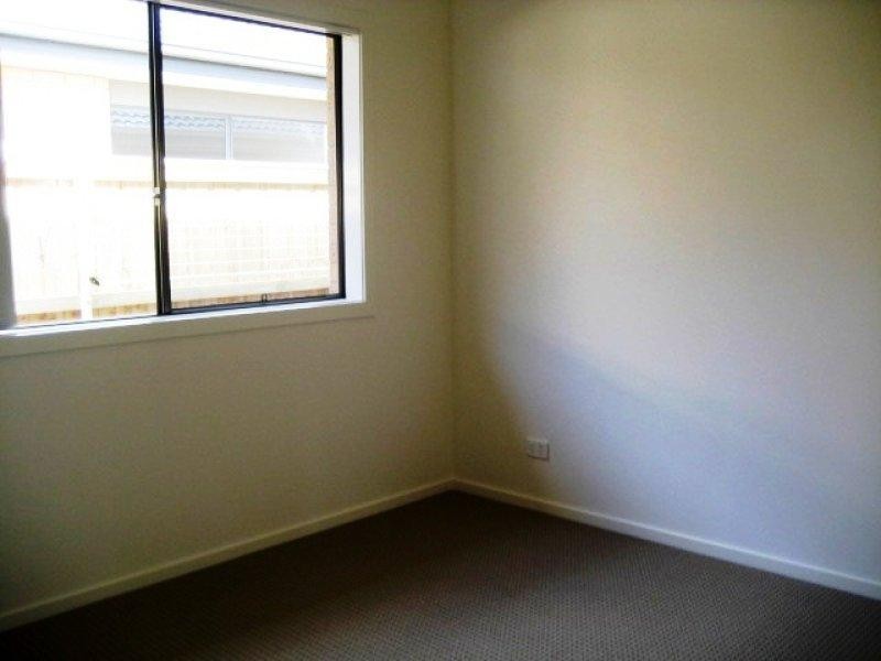 2 Toporoa Ct, Sandhurst VIC 3977