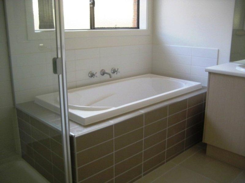 2 Toporoa Ct, Sandhurst VIC 3977