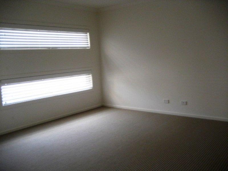 2 Toporoa Ct, Sandhurst VIC 3977