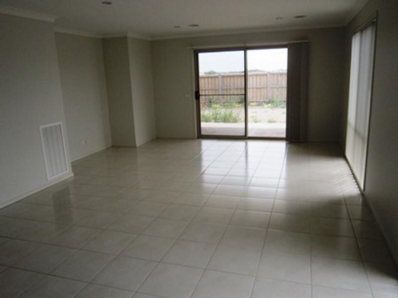 7 Tusmore Rd, Point Cook VIC 3030