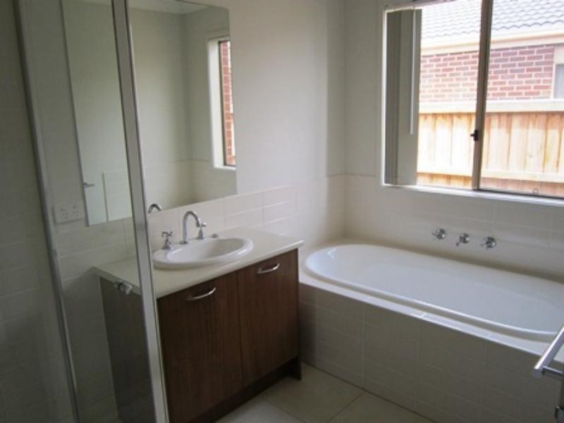 7 Tusmore Rd, Point Cook VIC 3030