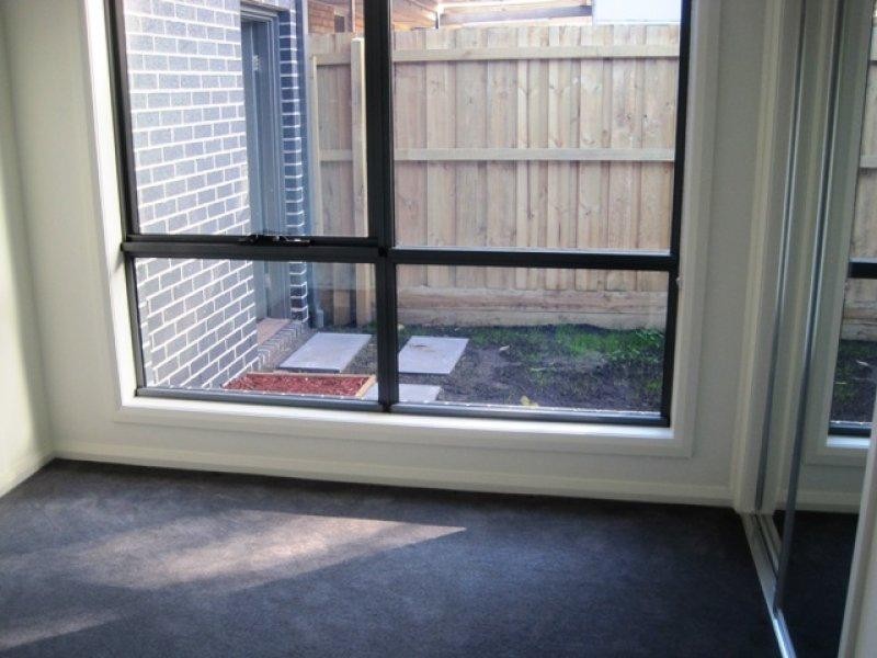 3/3 Howard  Ct, Glenroy VIC 3046