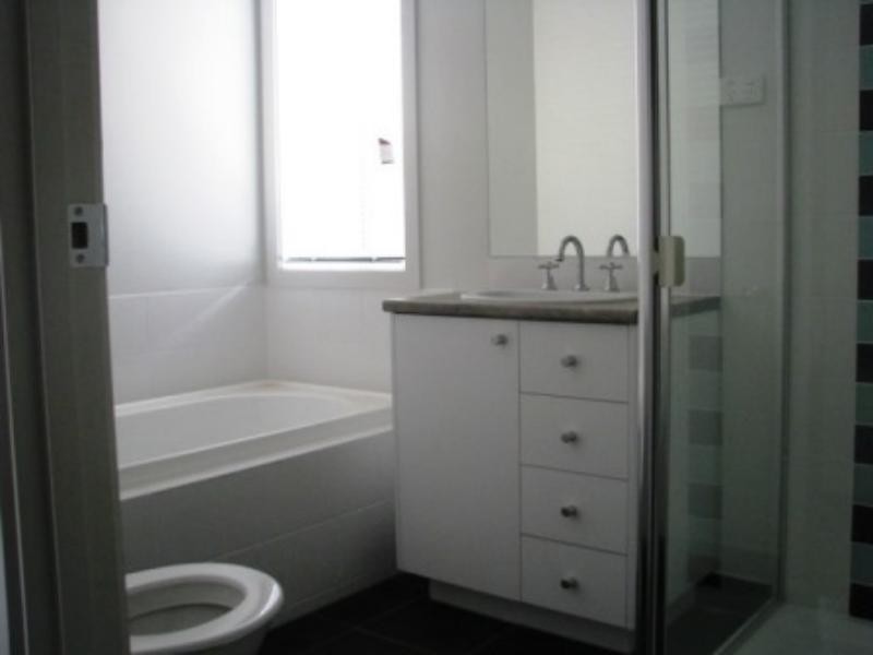 38 Pioneer Dr, Deer Park VIC 3023