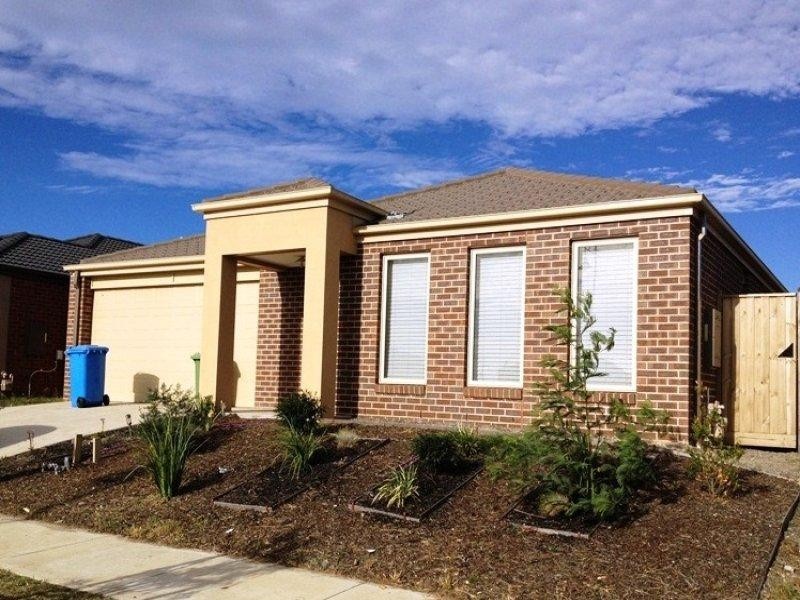 17 George Frederick Rd, Cranbourne VIC 3977