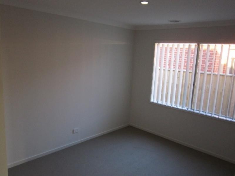 5 Tusmore Rd, Point Cook VIC 3030