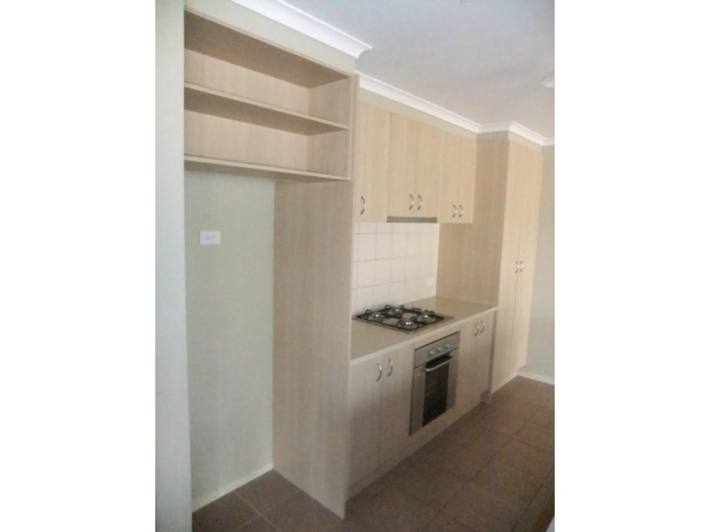 32 Harmony Dr, South Morang VIC 3752