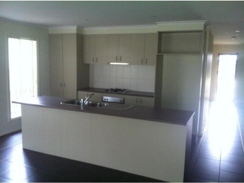 31 Harmony  Dr, South Morang VIC 3752