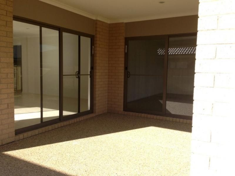 12 Warrego  Cct, Sandhurst VIC 3977