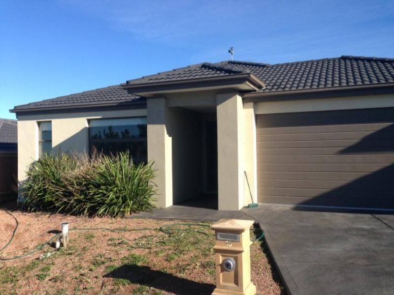 13 Raine Ct, Sunbury VIC 3429