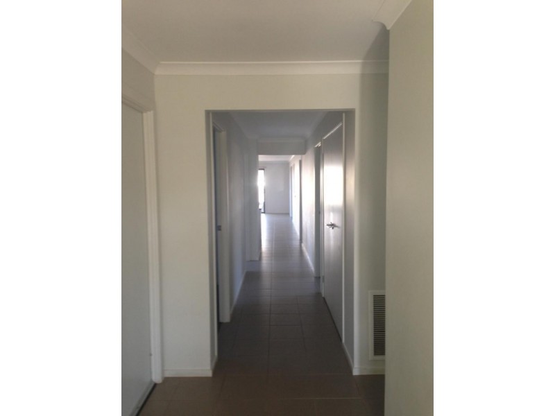 56 Pioneer  Dr, Deer Park VIC 3023