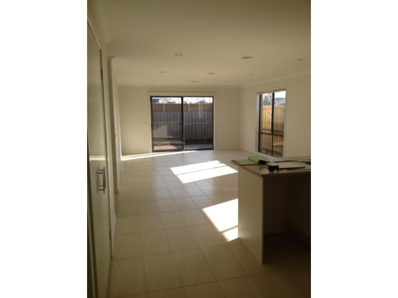 71 Tamborine  Ave, Point Cook VIC 3030