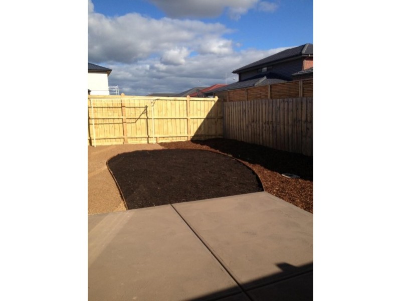 71 Tamborine  Ave, Point Cook VIC 3030