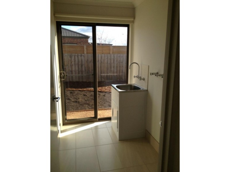 71 Tamborine  Ave, Point Cook VIC 3030