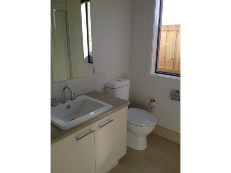 71 Tamborine  Ave, Point Cook VIC 3030